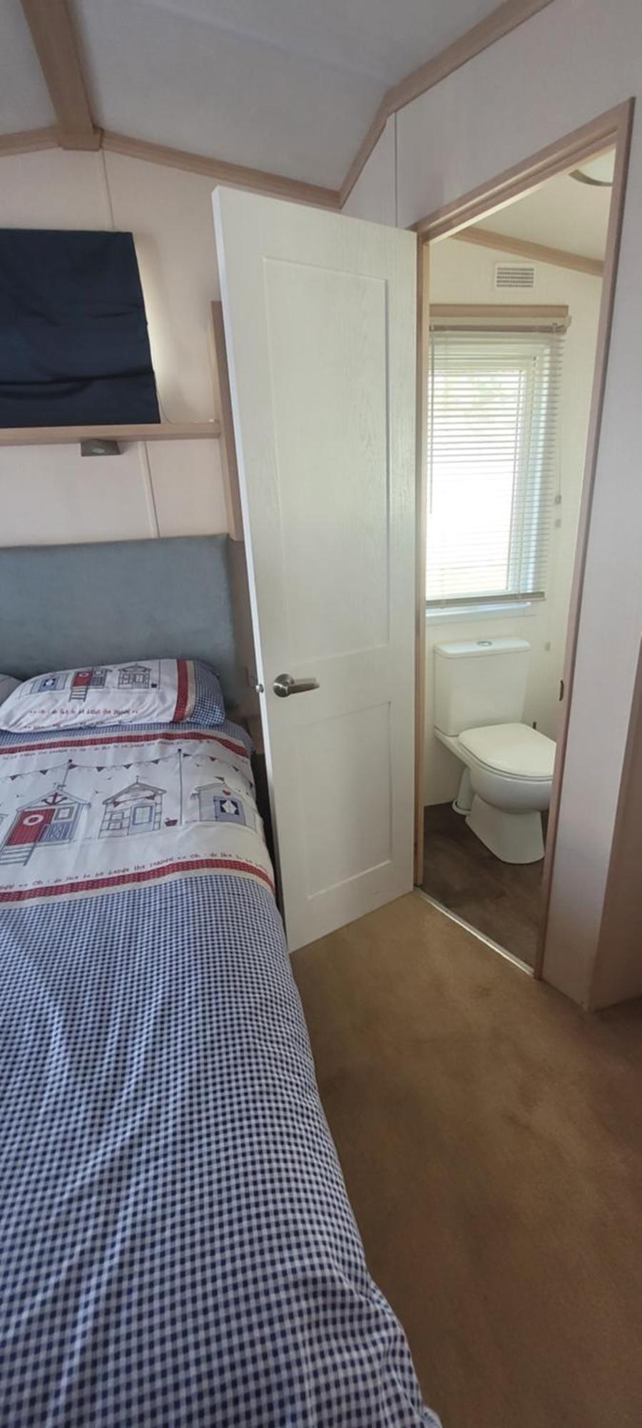 Home With A View Whitecliff Bay Holiday Park ベンブリッジ エクステリア 写真